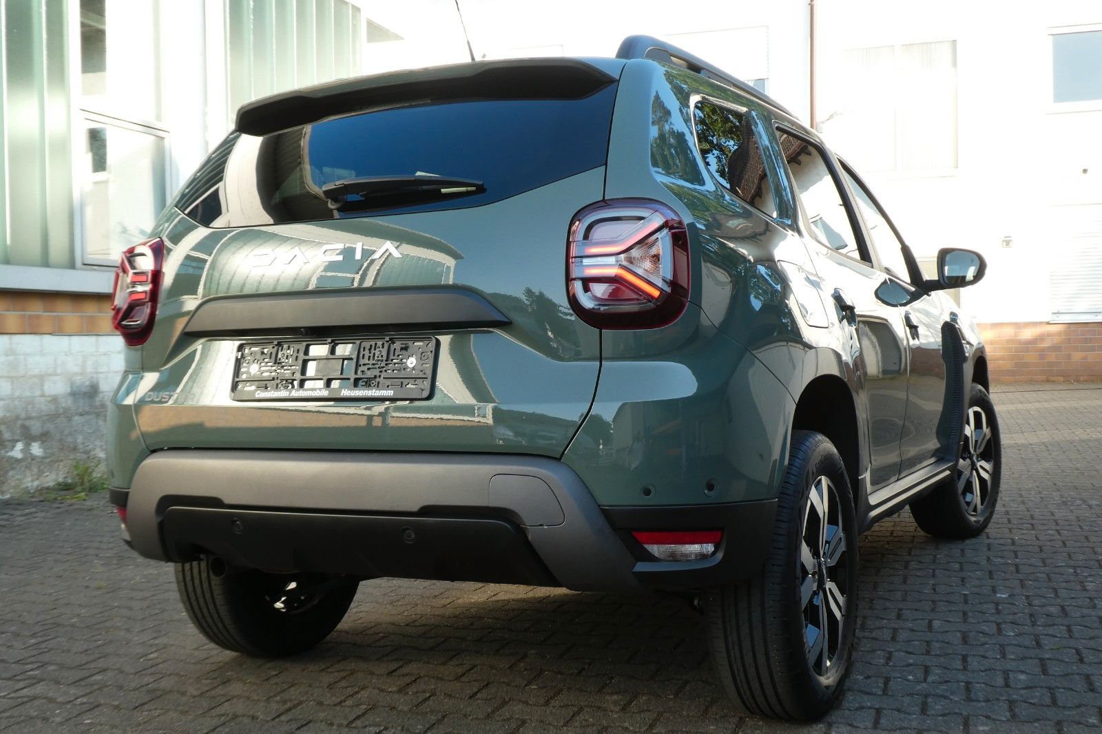 Dacia Duster TCe 130 Journey+ - Samsaru's Car Outlet