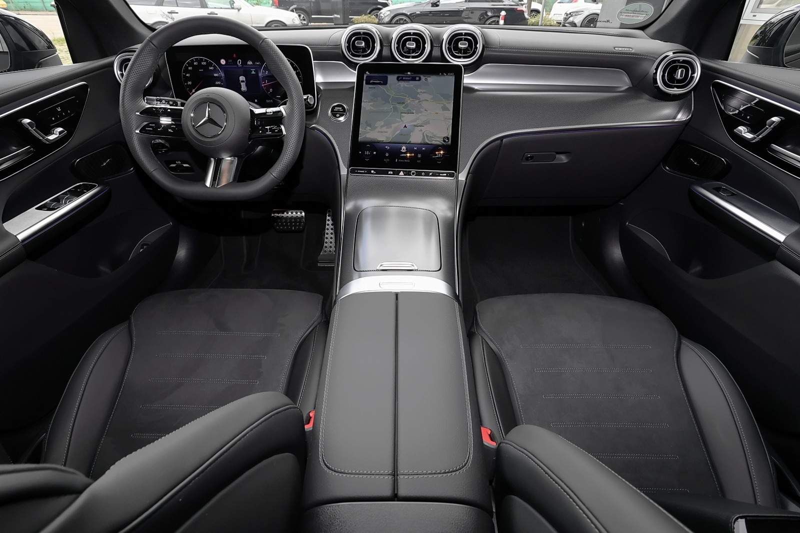 Mercedes-Benz GLC 300 4M AMG 360°+DIG-LED+Pano+AHK+Distronic