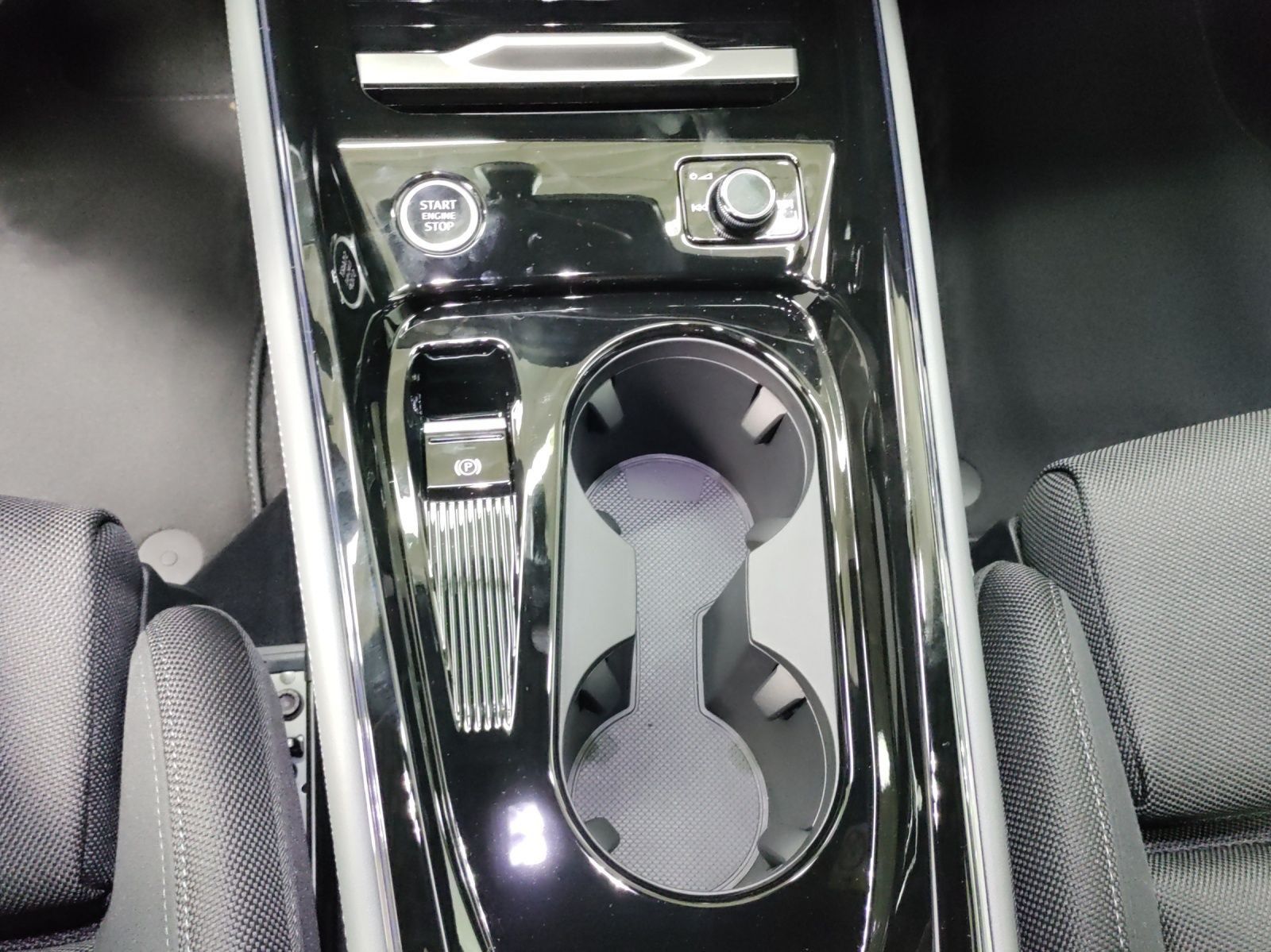 Audi Q3 TFSI S LINE MATRIX NAVI AHK LM20