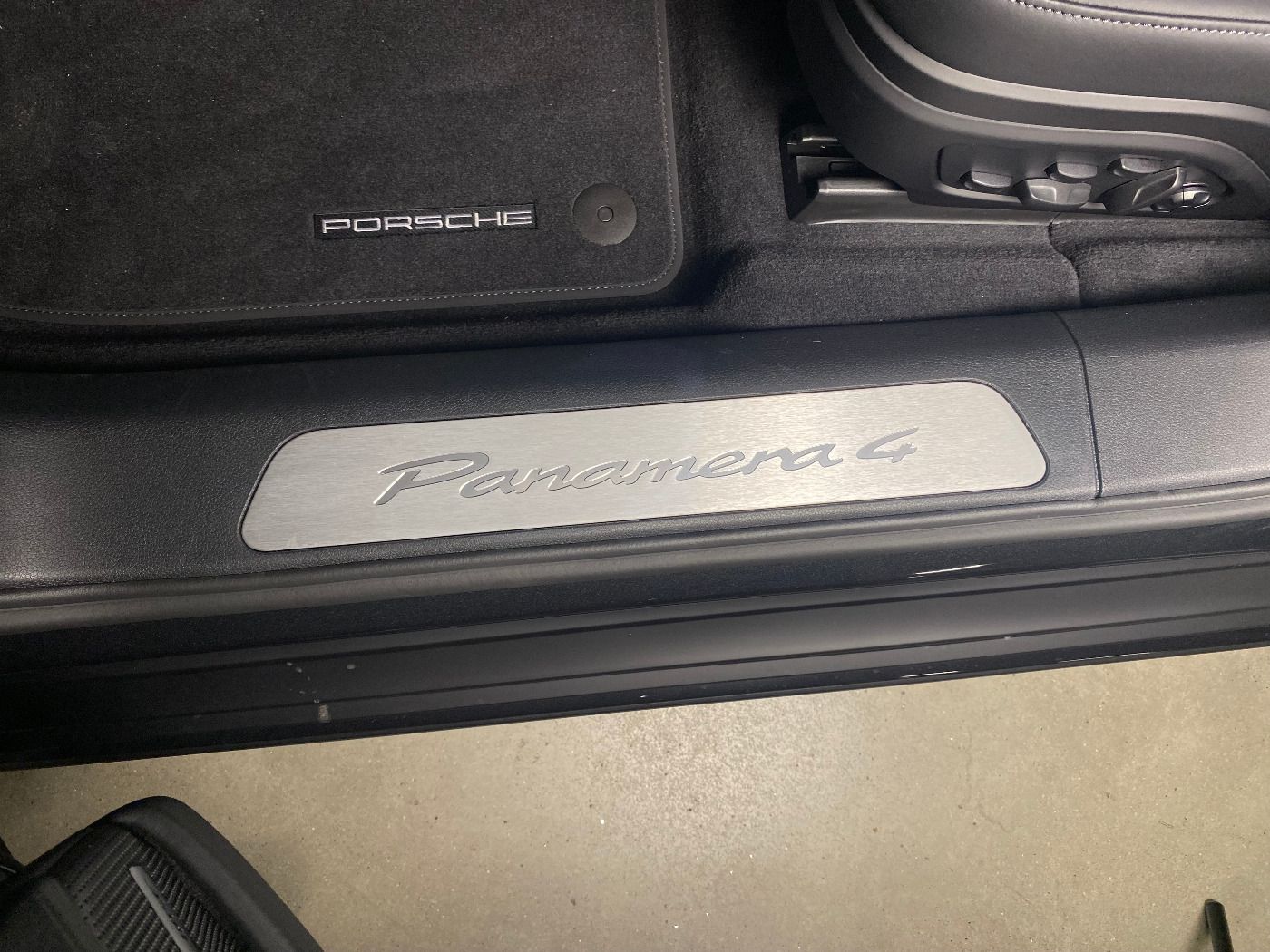 Porsche Panamera 4 | SportDesign Paket | Surround View |