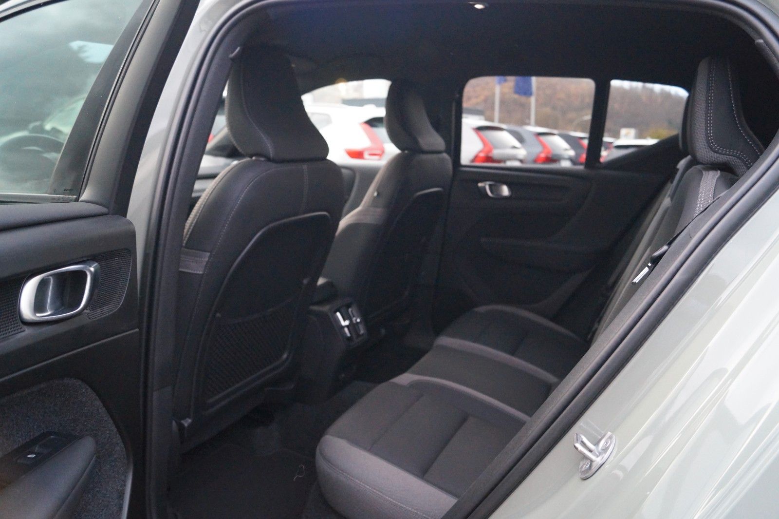 Volvo XC40 Recharge Single 2WD Plus Aut./AHK/Microtech