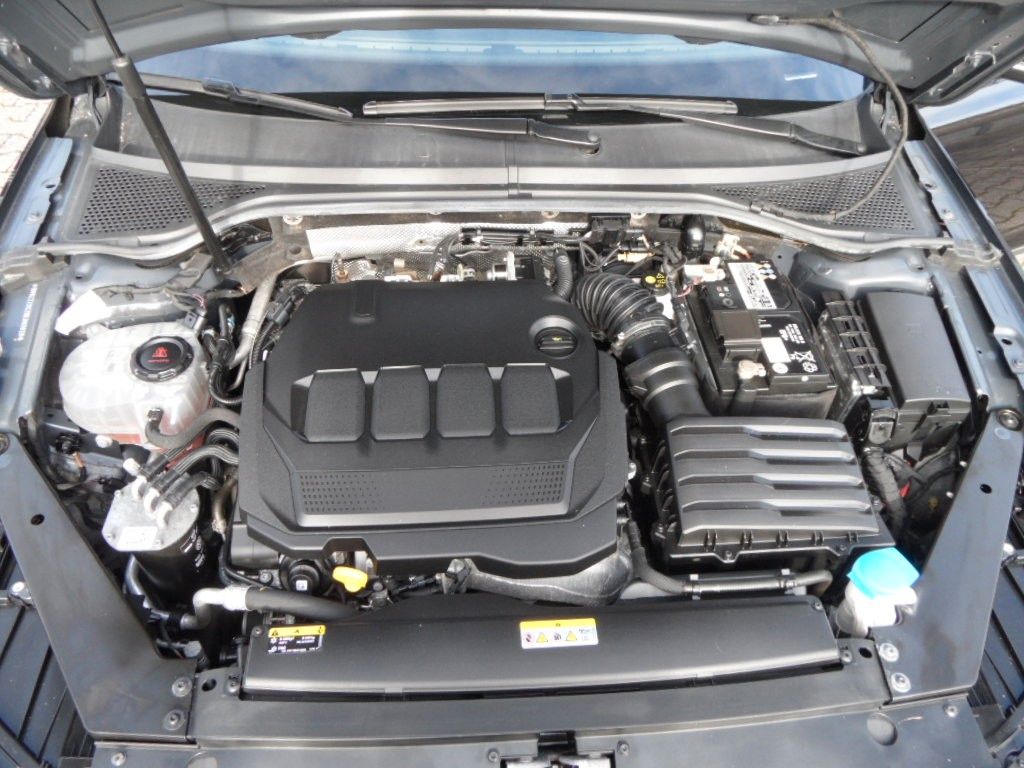 Volkswagen Passat 2.0 TDI SCR DSG - Samsaru's Car Outlet