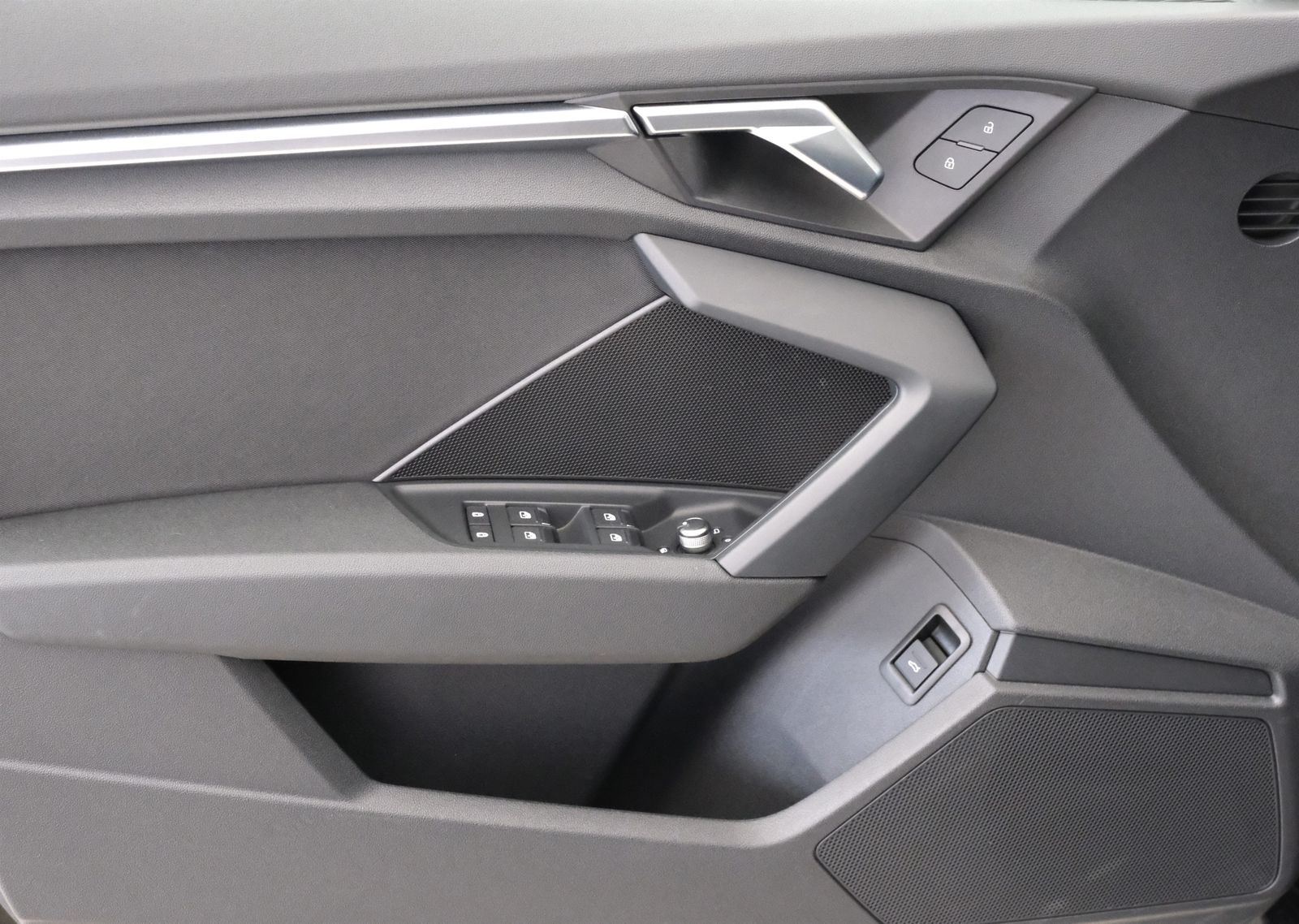 Audi A3 Sportback 35 TFSI S line - Samsaru's Car Outlet
