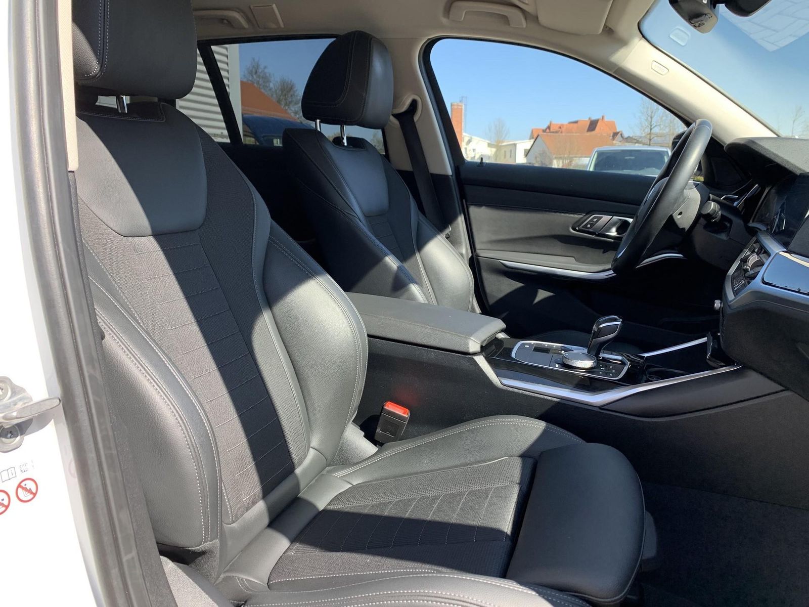 BMW 330i SportLine - Samsaru's Car Outlet
