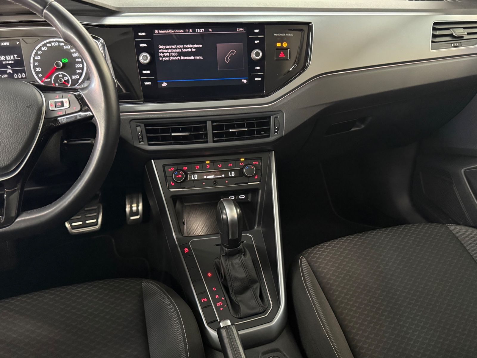 Volkswagen Polo 1.0 TSI Comfortline - Samsaru's Car Outlet