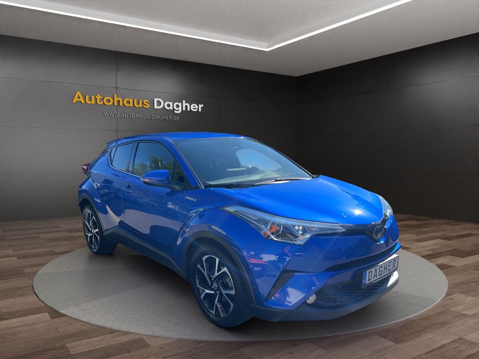 Toyota C-HR Hybrid Club - Samsaru's Car Outlet
