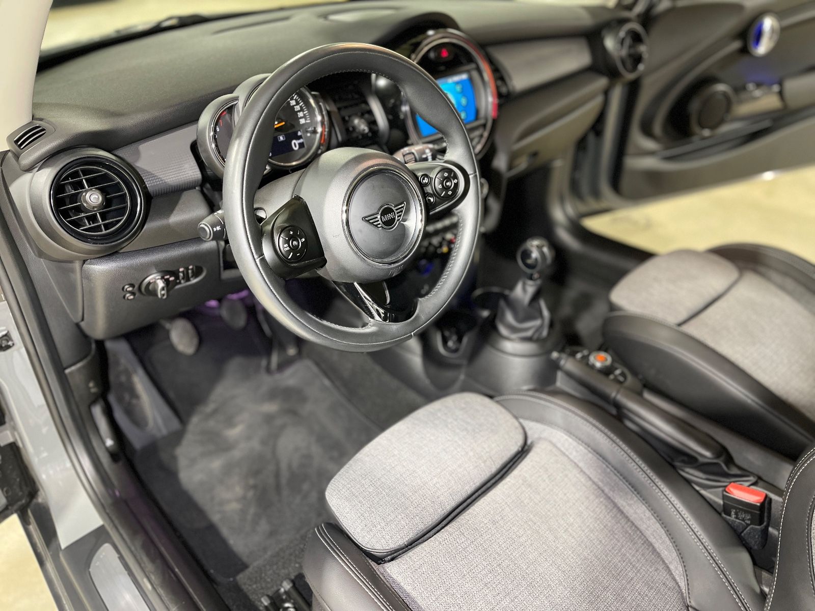 MINI COOPER MINI Chili - Samsaru's Car Outlet