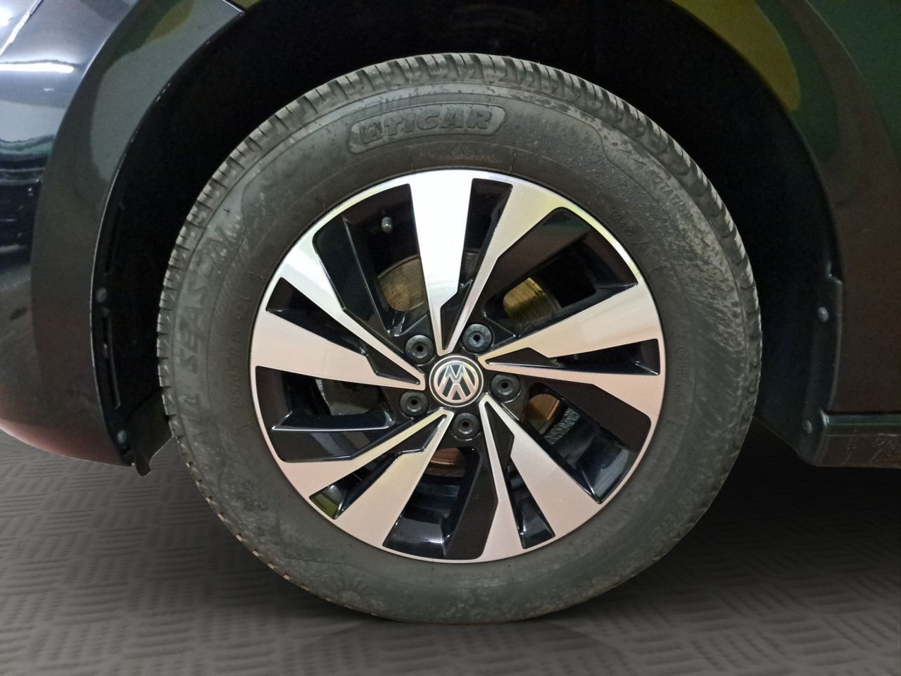 Volkswagen Polo Comfortline TSI DSG - Samsaru's Car Outlet