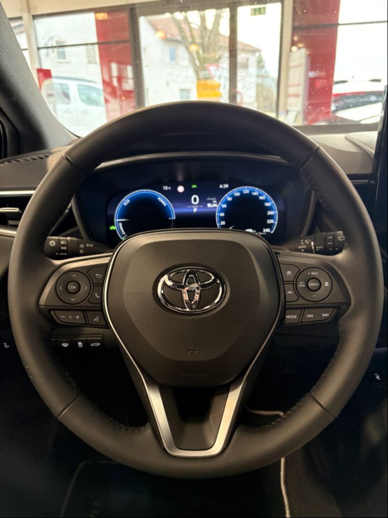 Toyota Corolla 2.0 Hybrid Touring Sports Team Deutschla