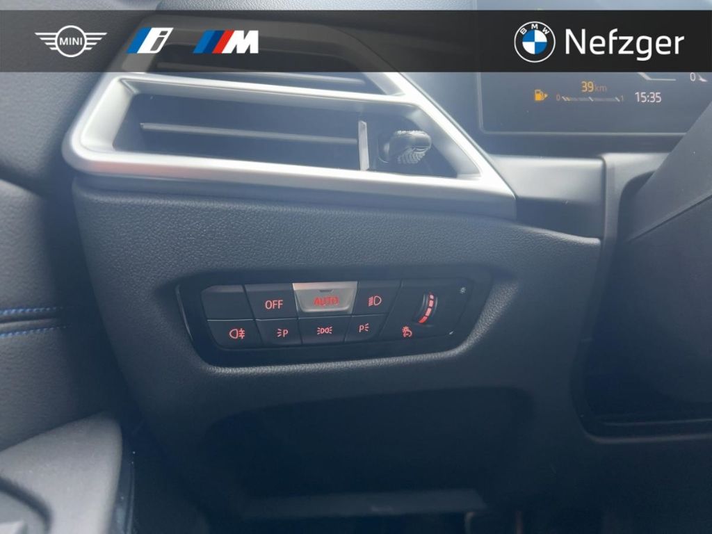 BMW 330 d xDrive Touring M Sport Park-Assistent HiFi