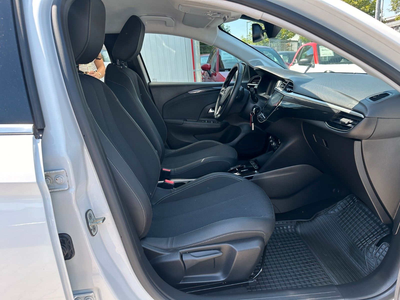 Opel Corsa 1.2 - Samsaru's Car Outlet