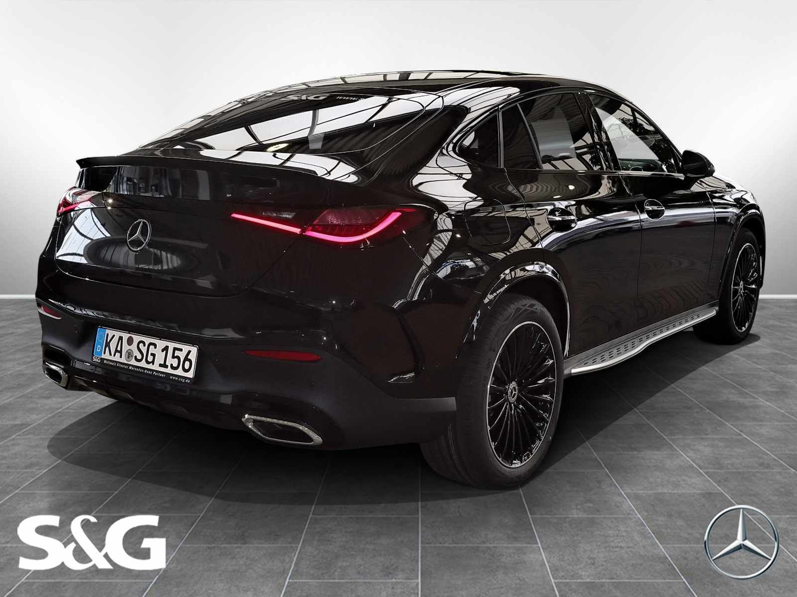 Mercedes-Benz GLC 300 d 4M AMG Standhz.+LED+Pano+AHK+Distronic