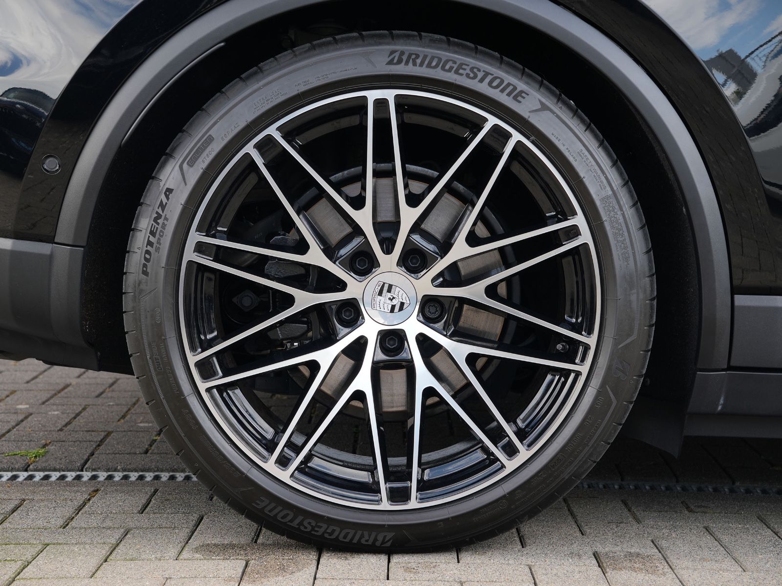 Porsche Macan 4 - Samsaru's Car Outlet
