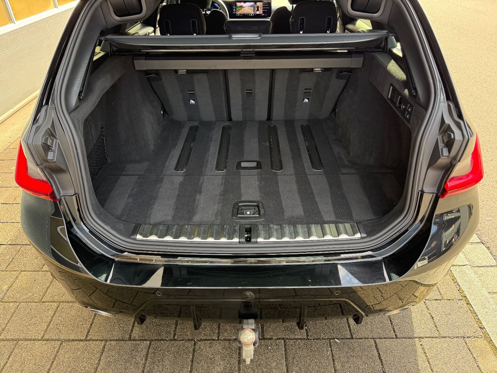 BMW 320 d xDrive M-SPORT FACELIFT AHK Innovation ACC