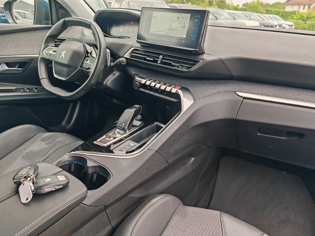 Peugeot 3008 PureTech EAT8 ALLURE PACK - Samsaru's Car Outlet