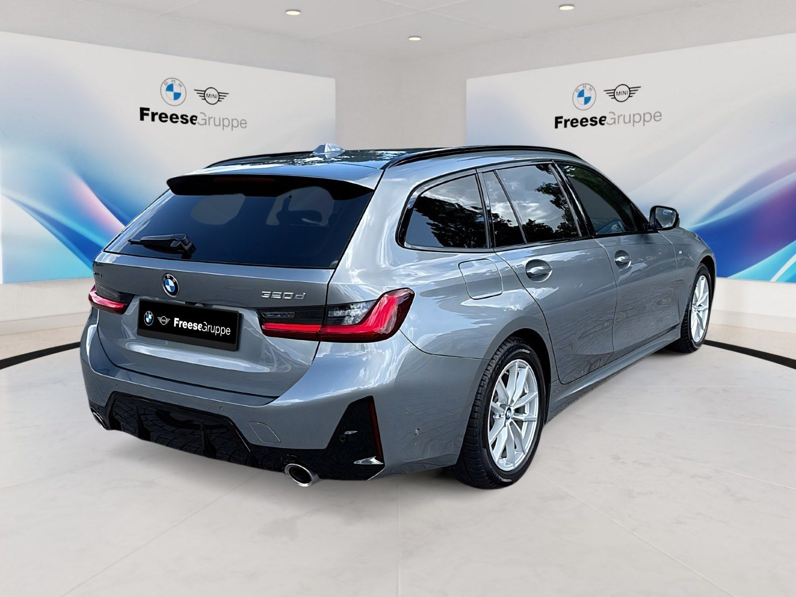 BMW 320d xDrive Touring AHK 360° HEAD-UP RFK HIFI BT