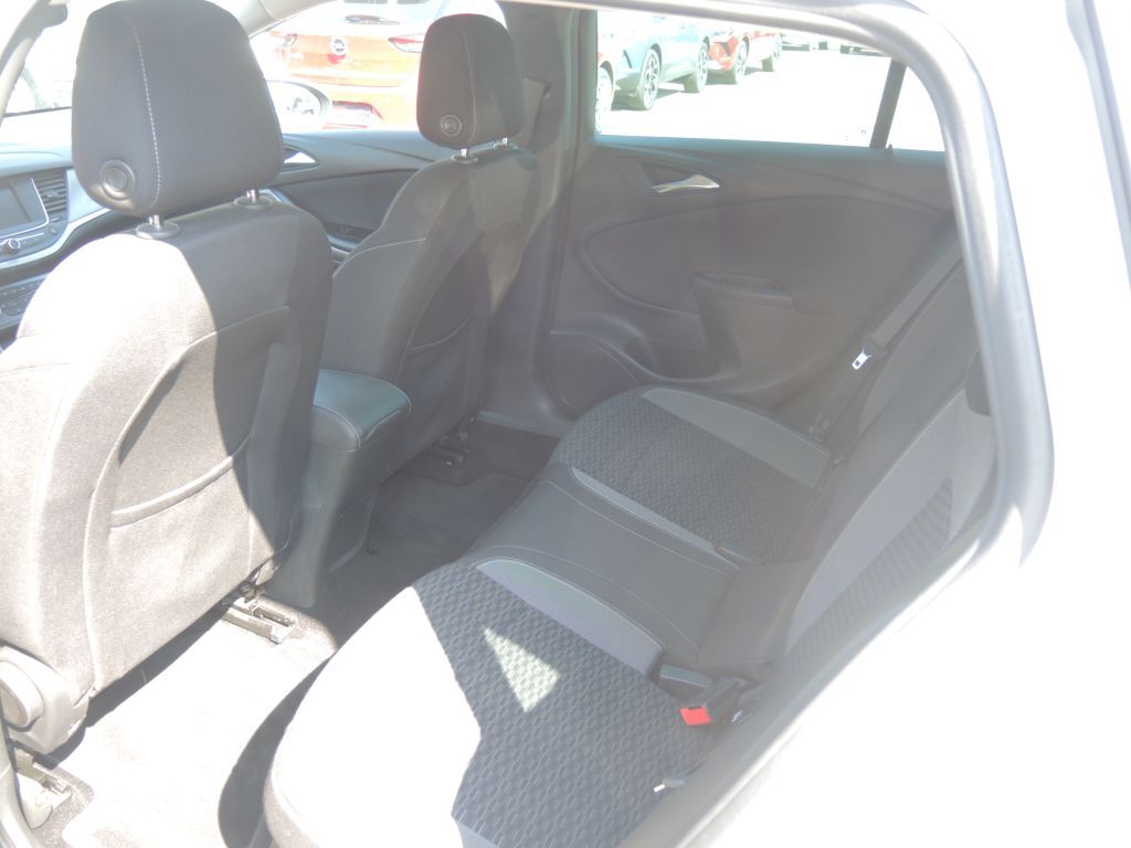 Opel Astra 1.5 D ST - Samsaru's Car Outlet