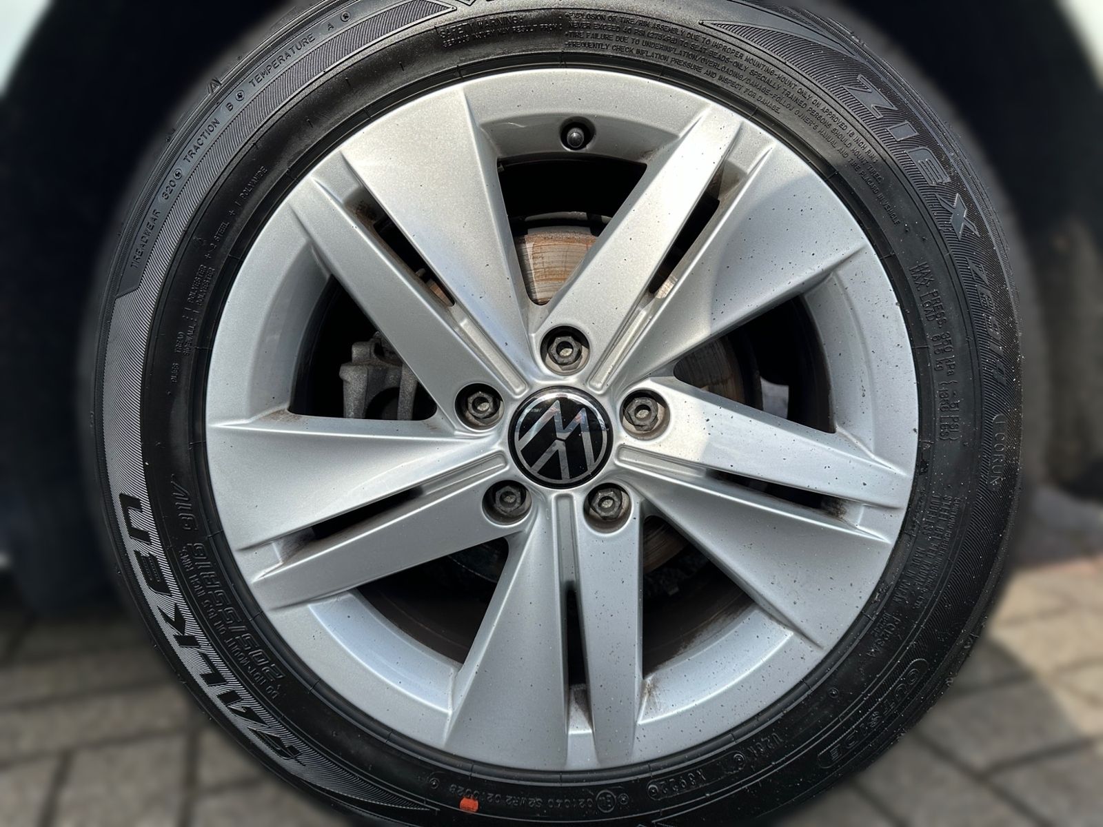 Volkswagen Golf VIII Variant 2.0 TDI LIFE - Samsaru's Car Outlet