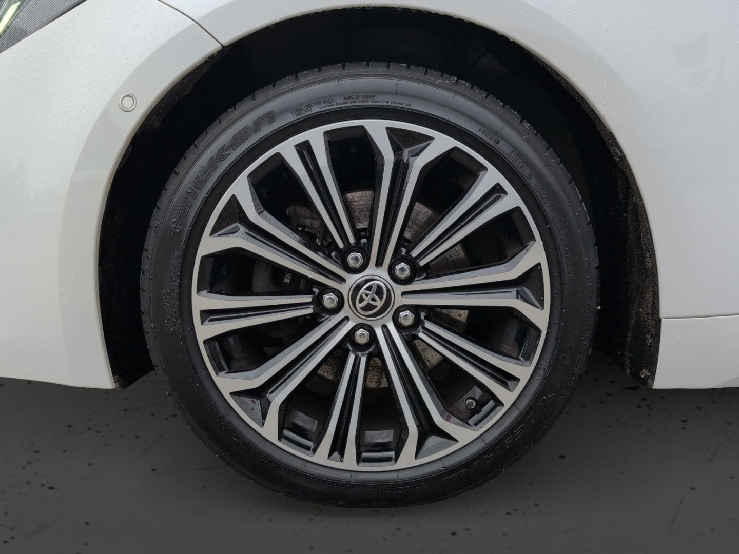 Toyota Corolla Touring Sports 2.0-l Hybrid Team D LED A