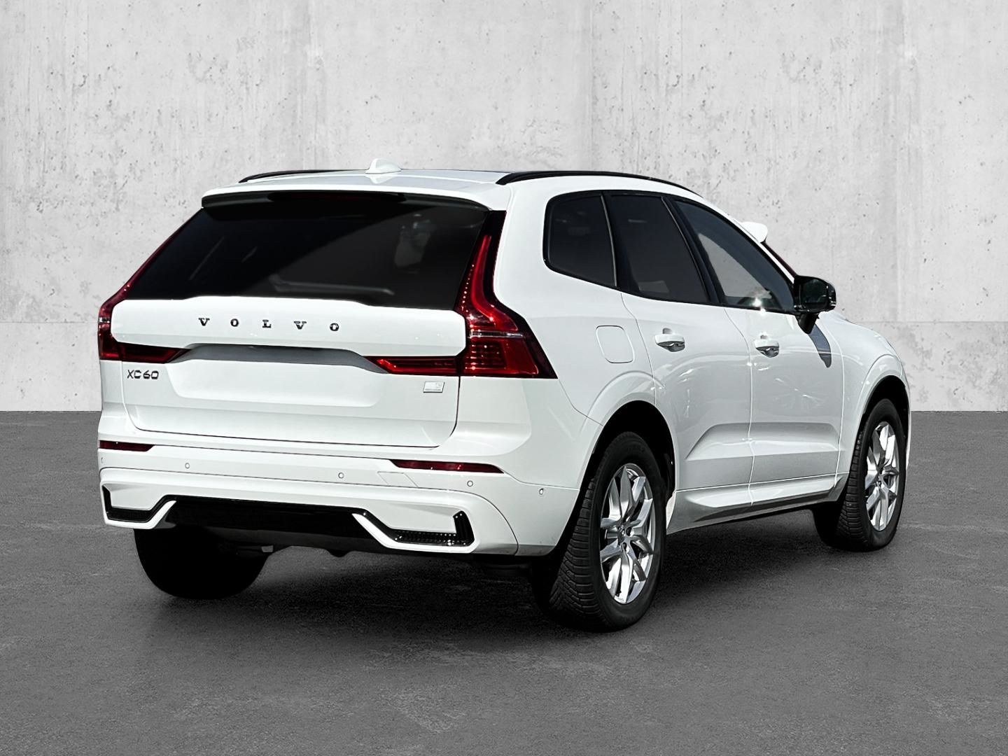 Volvo XC60 Plus Dark Recharge Plug-In Hybrid AWD T8 Tw