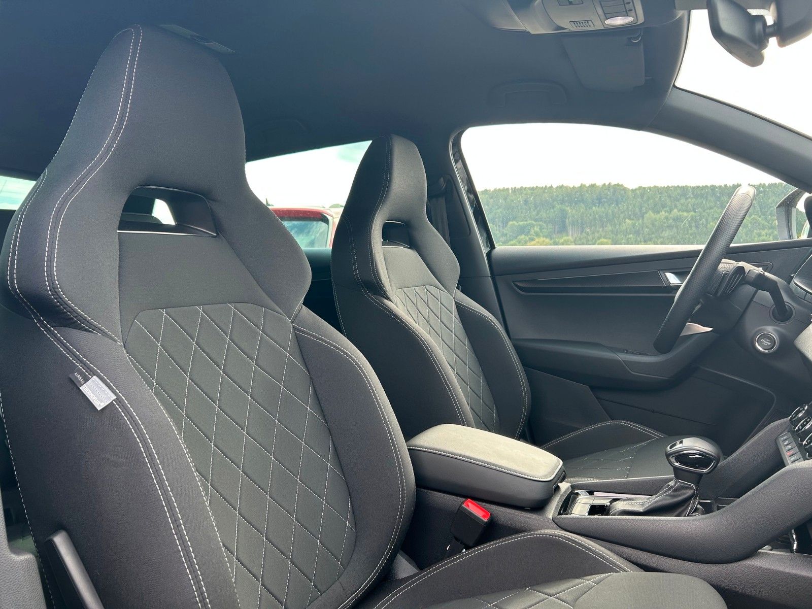 Skoda Karoq FL 1.5 DSG Sportline AHK 1.5Assist+ 5JGara