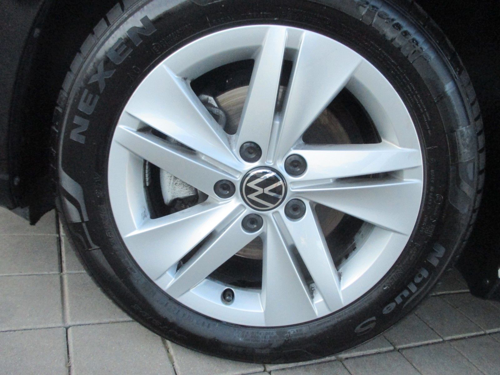 Volkswagen Golf 8 2.0 TDI DSG Life - Samsaru's Car Outlet