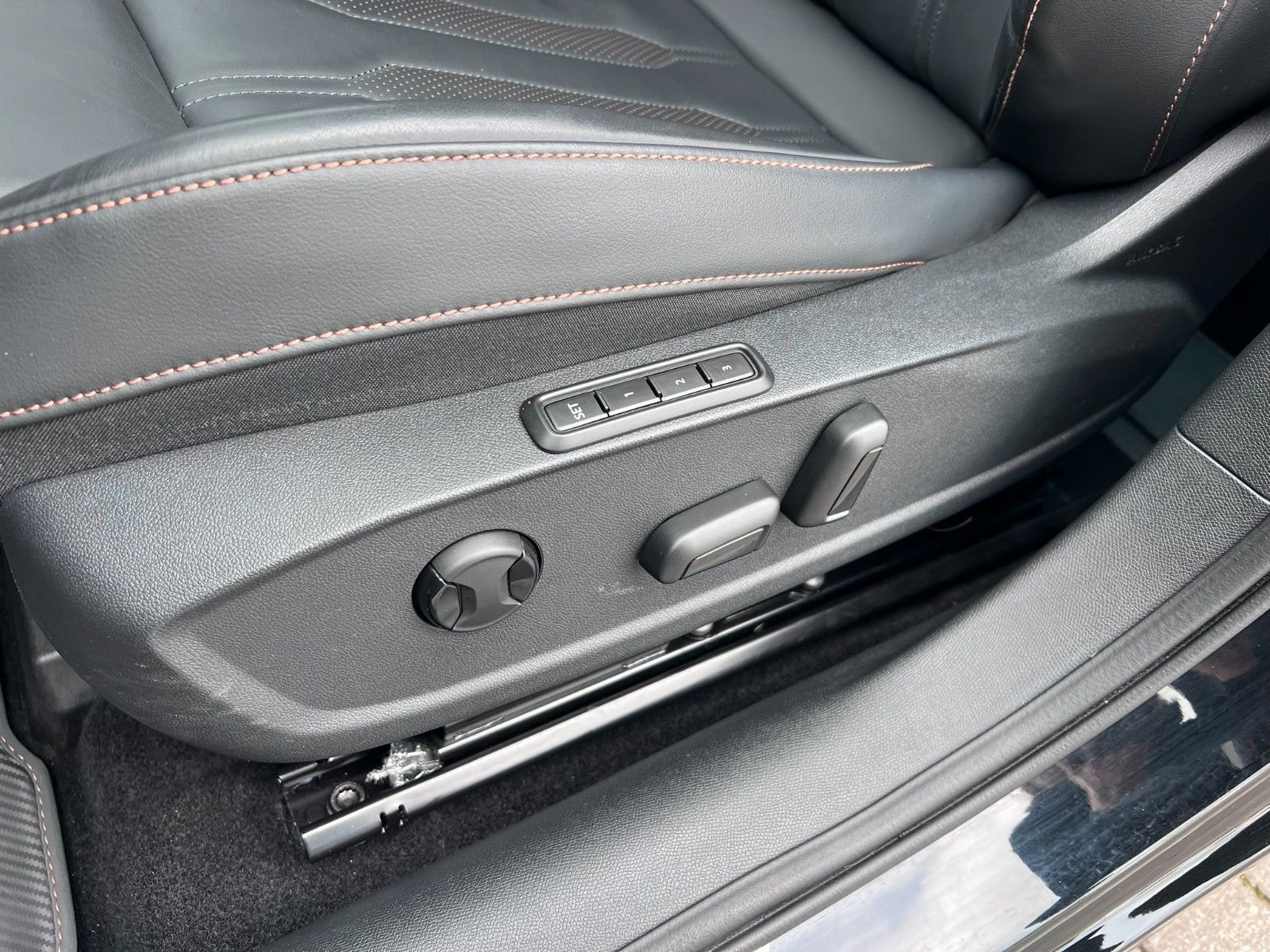 Cupra Formentor VZ 2.0 TSI DSG 4Drive-21" PANO BREMBO