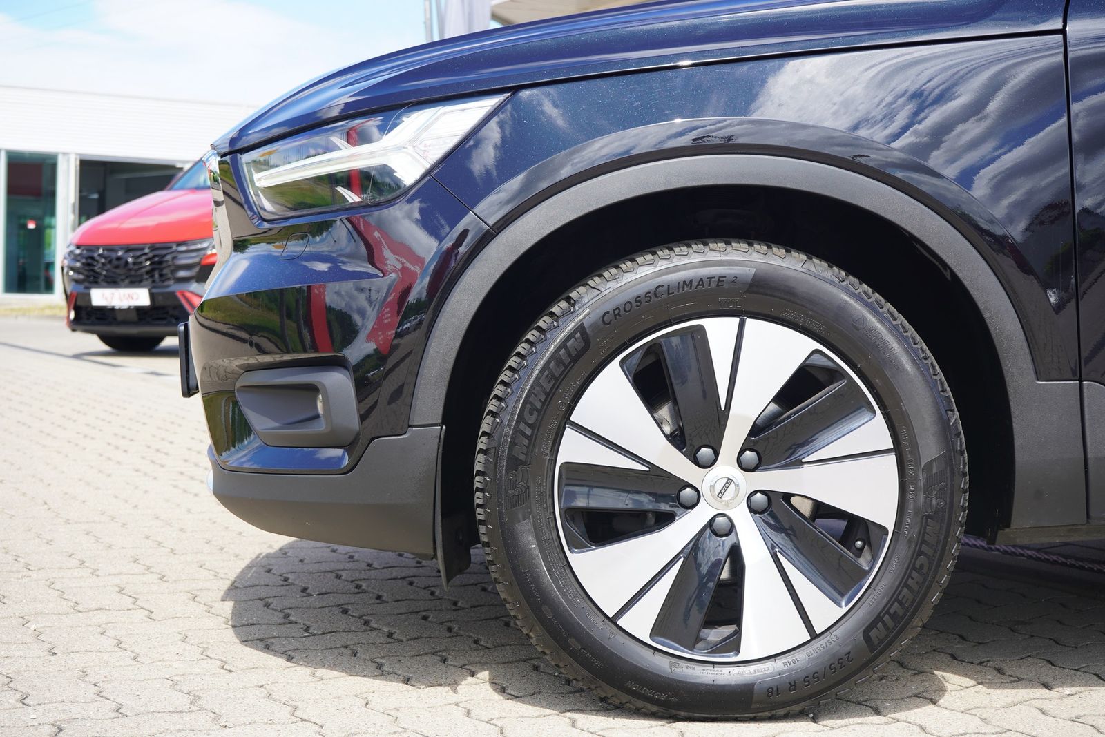 Volvo XC 40 T3 2WD Momentum Pro - Samsaru's Car Outlet