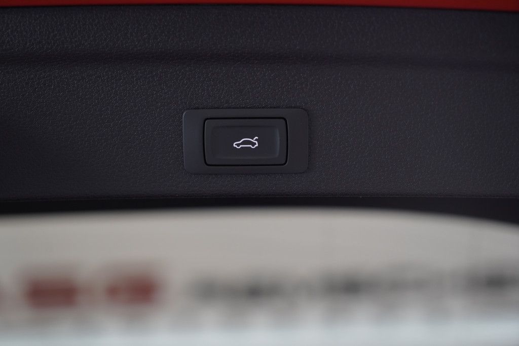 Audi Q3 40 TDI q. Sportback S line - Samsaru's Car Outlet