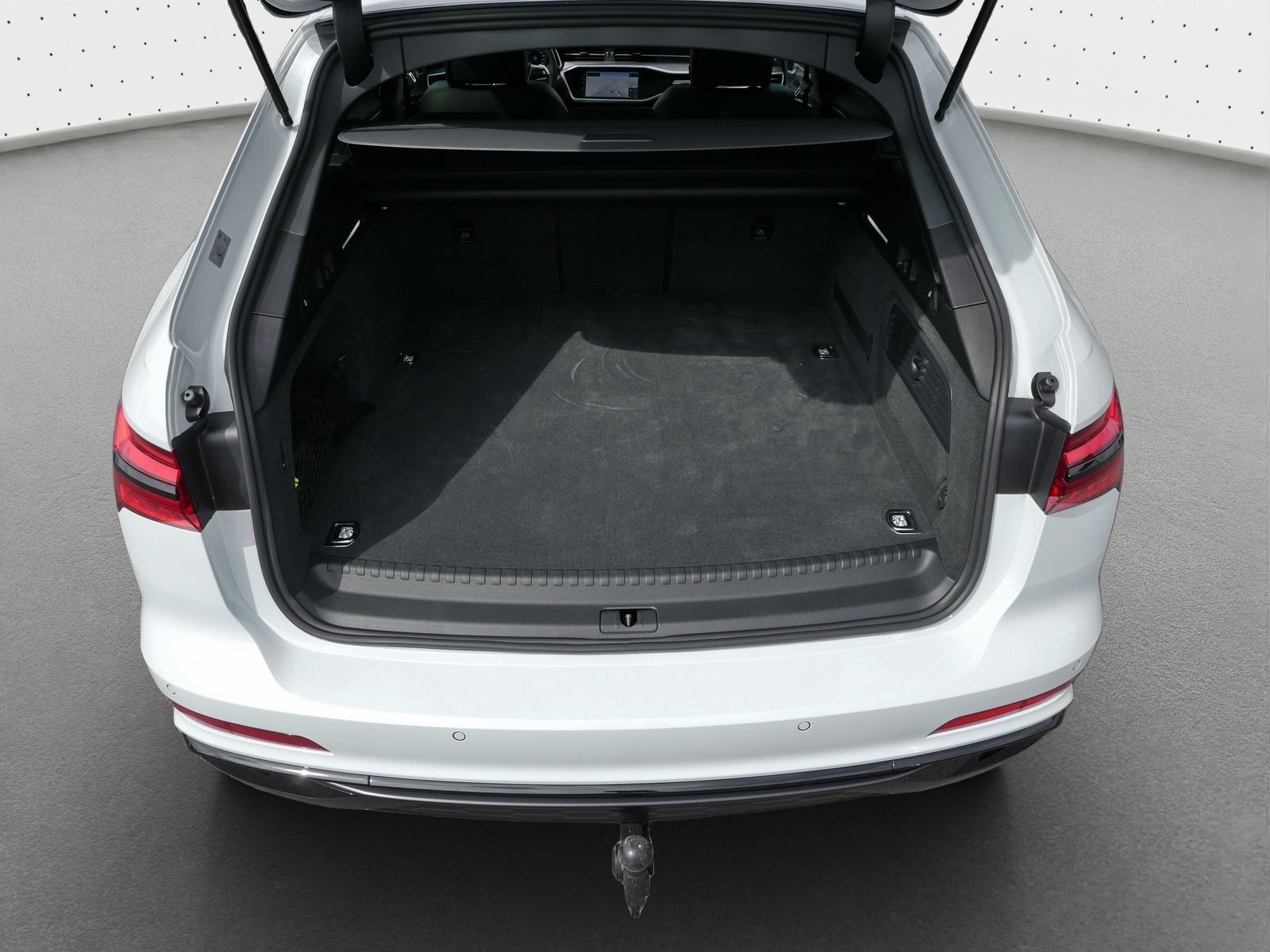 Audi A6 Avant 55 TFSI e qu. S line - Samsaru's Car Outlet