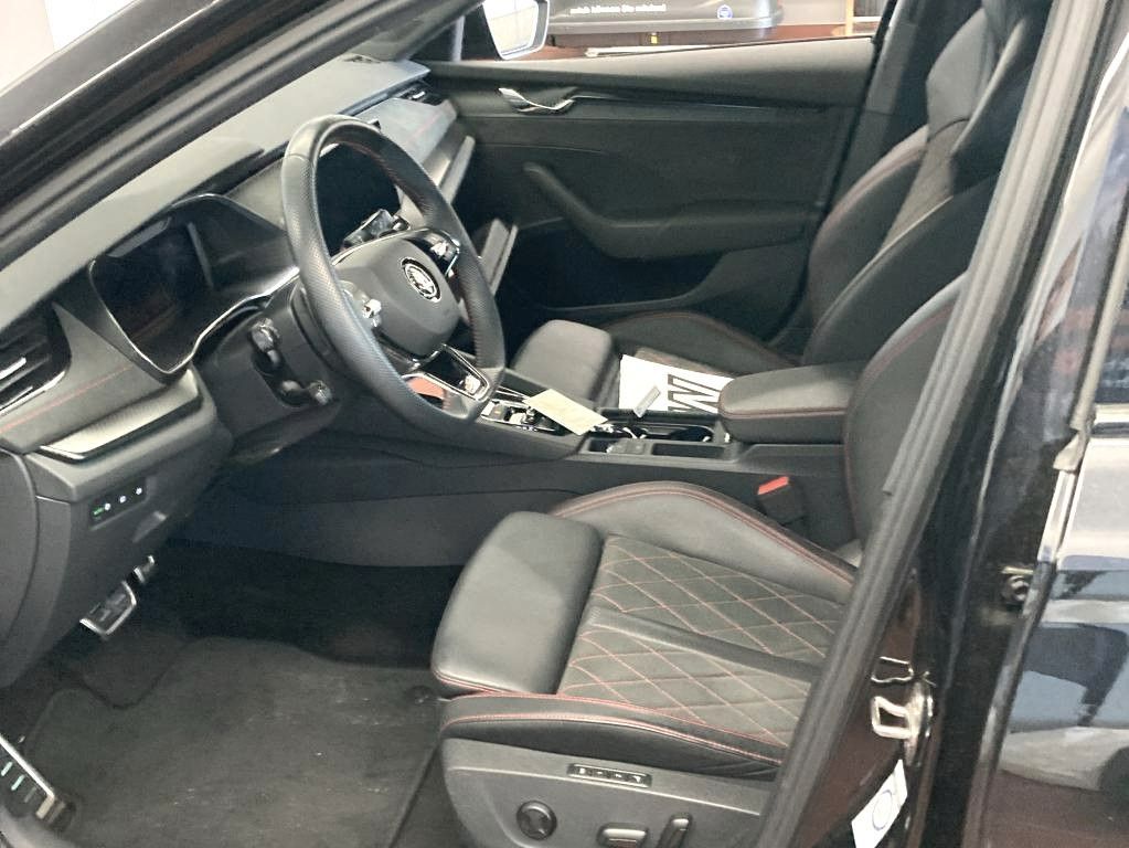 Skoda Octavia Combi RS PLUS iV 245PS PHEV DSG STANDHZG
