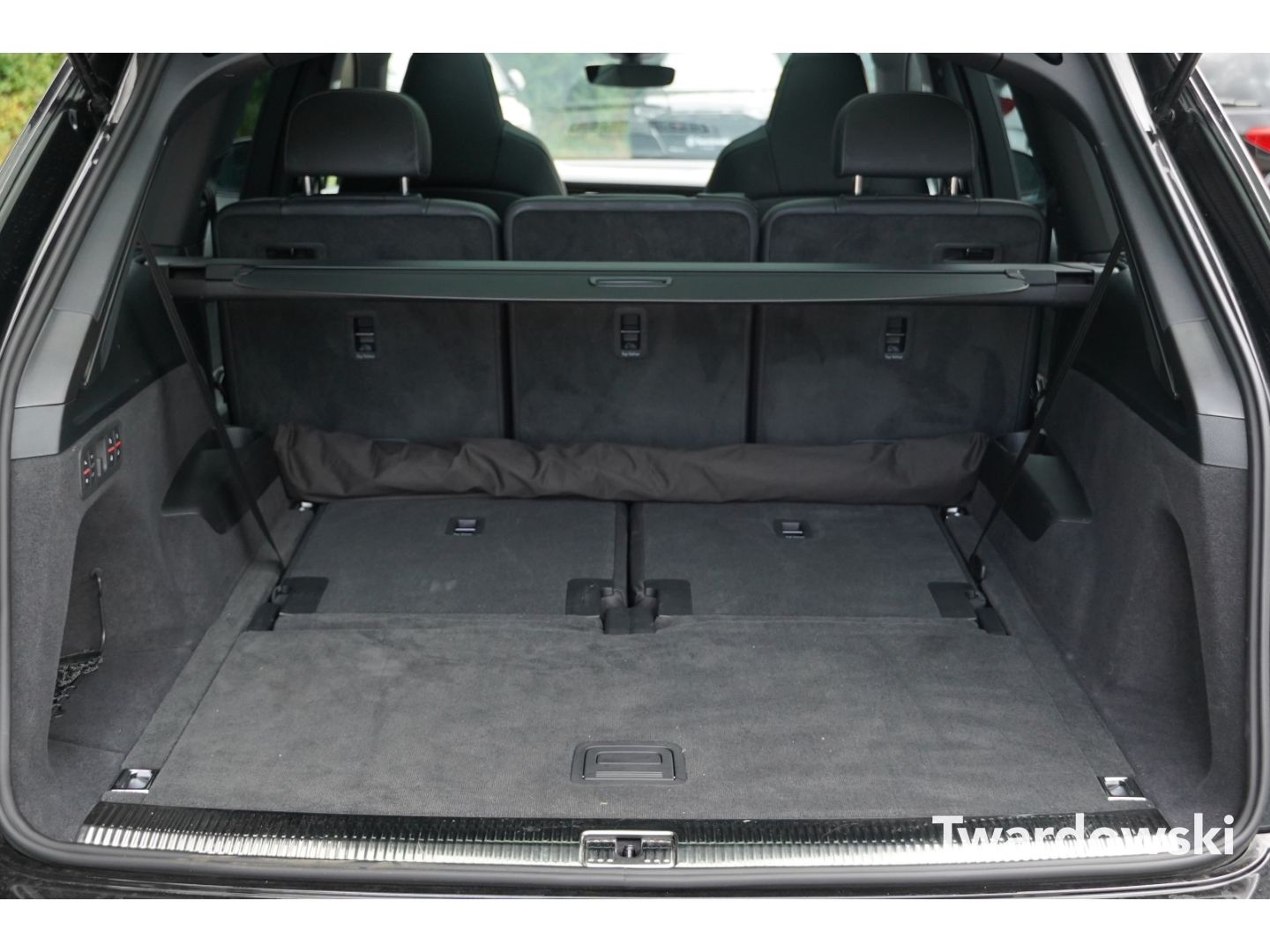 Audi Q7 S line 7-Sitzer Pano AHK Raute B&O 360° STHZ