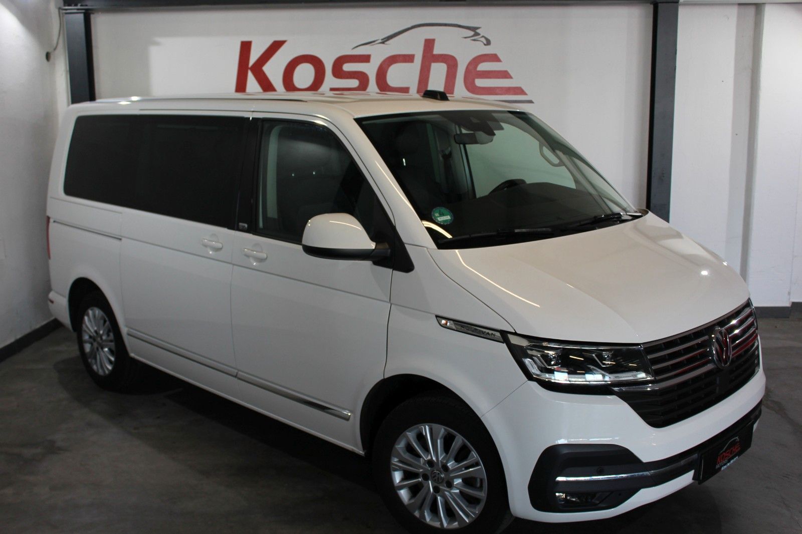 Volkswagen T6.1 Multivan - Samsaru's Car Outlet