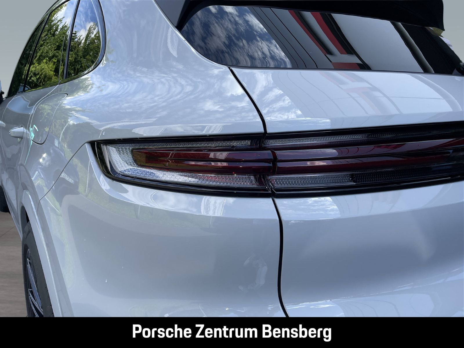Porsche Cayenne S E-Hybrid AHK Pano InnoDrive HUD