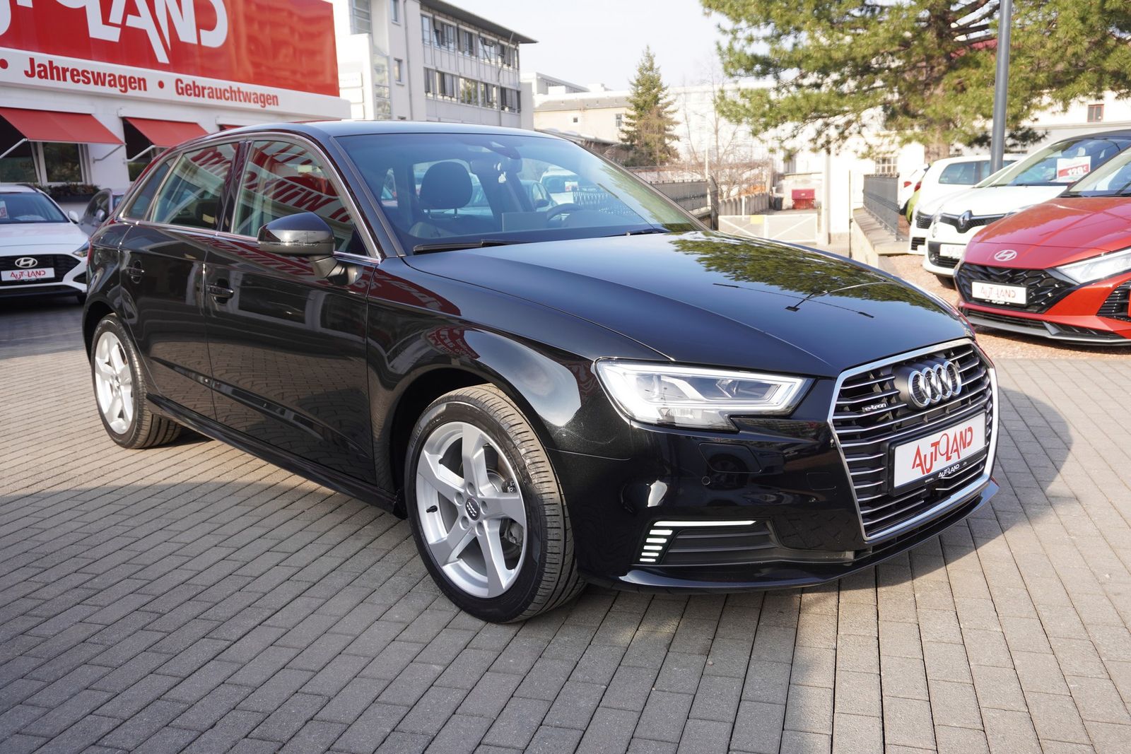 Audi A3 Sportback 40 e-tron sport S-Tronic - Samsaru's Car Outlet