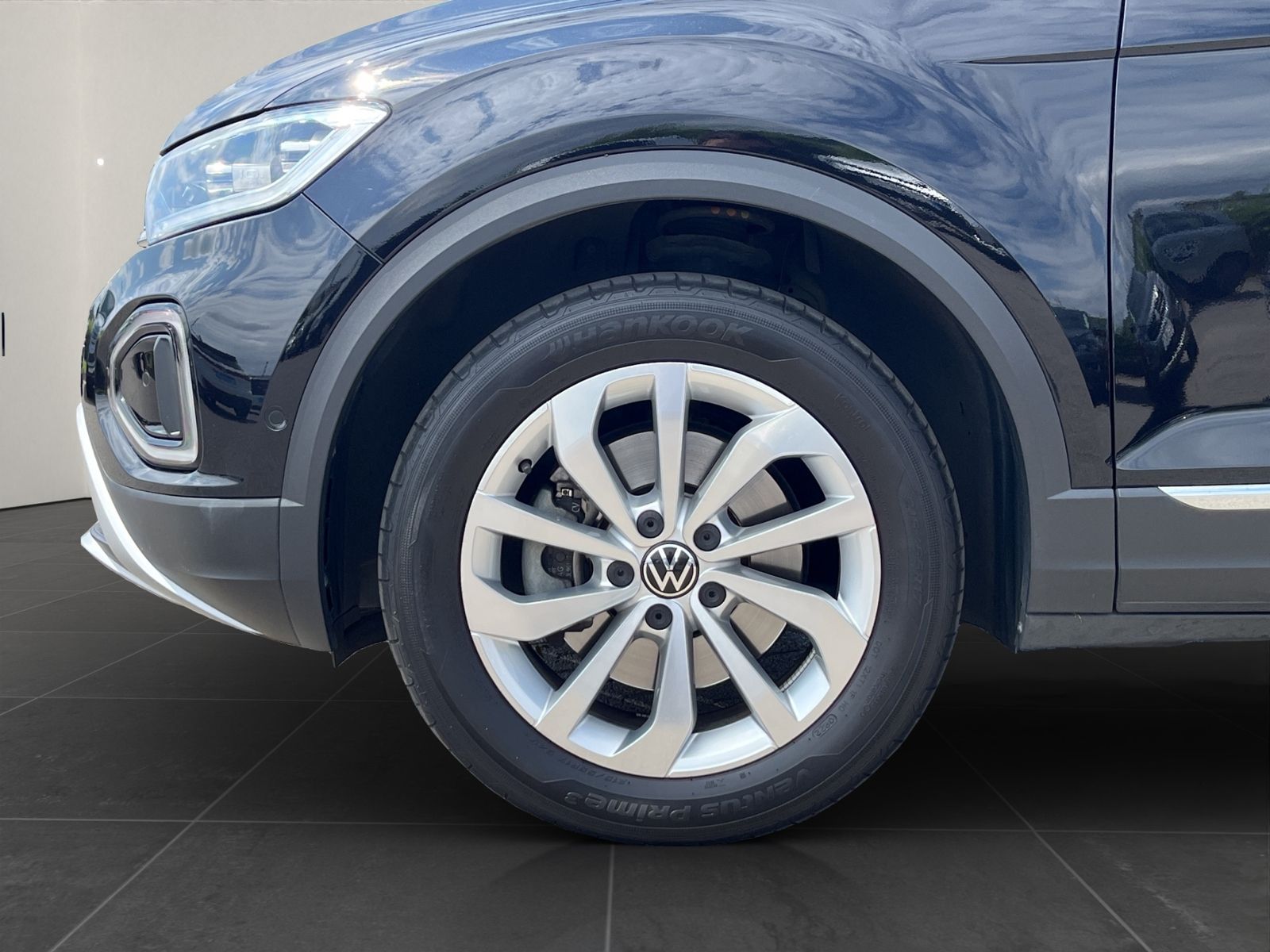 Volkswagen T-Roc 2.0 TDI Style - Samsaru's Car Outlet