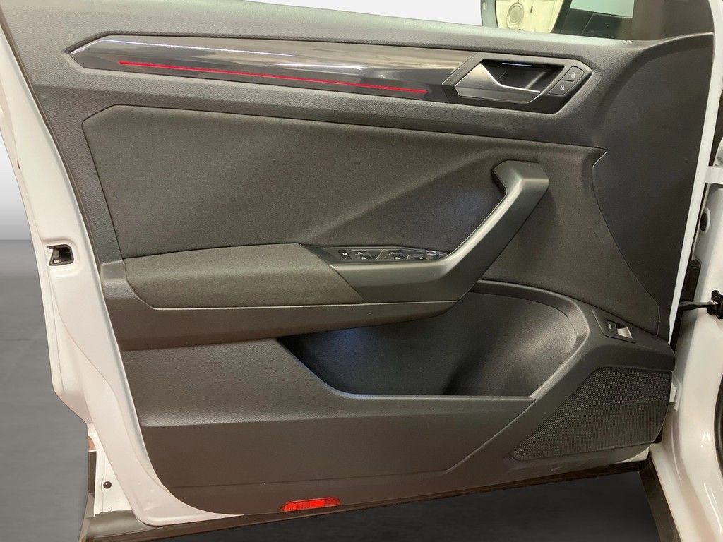 Volkswagen T-Roc 1.5 TSI DSG Sport - Samsaru's Car Outlet
