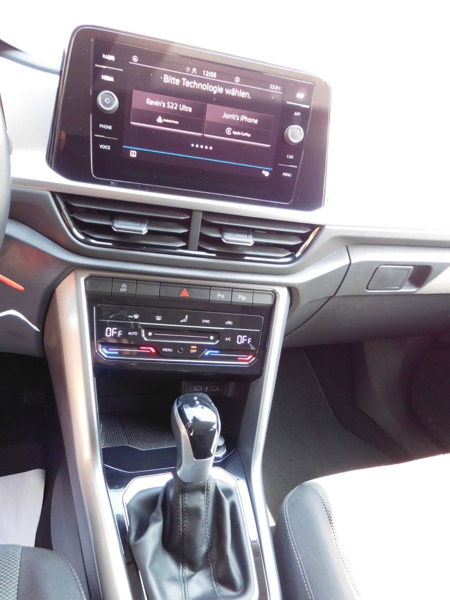Volkswagen T-Roc Life DSG - Samsaru's Car Outlet