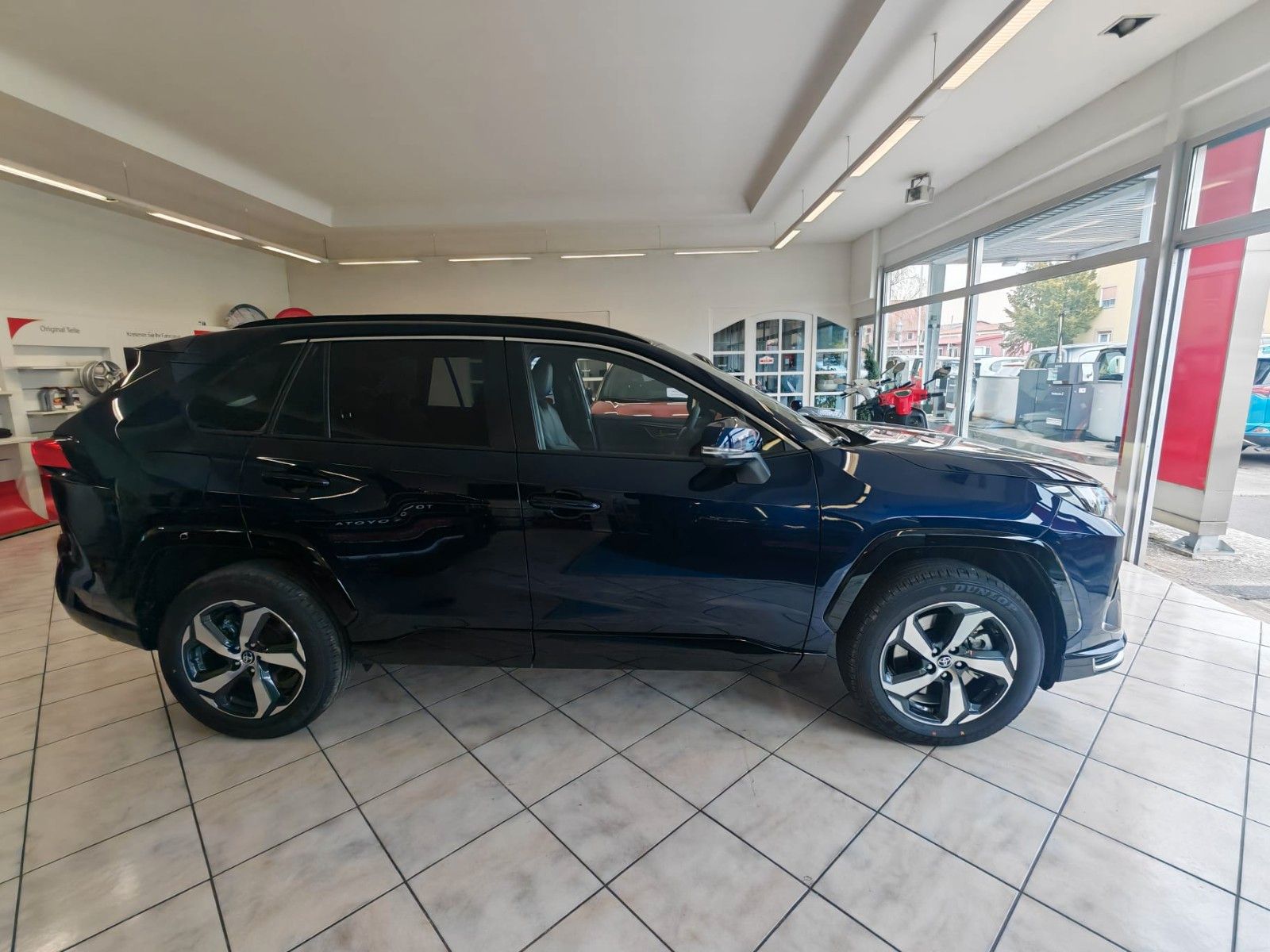 Toyota RAV 4 Plug-in Hybrid 4x4 Teamplayer Neu