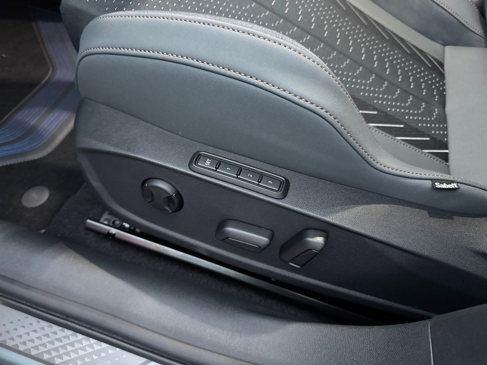 Cupra Formentor 2.0 TSI VZ 4Drive DSG, AHK, LED