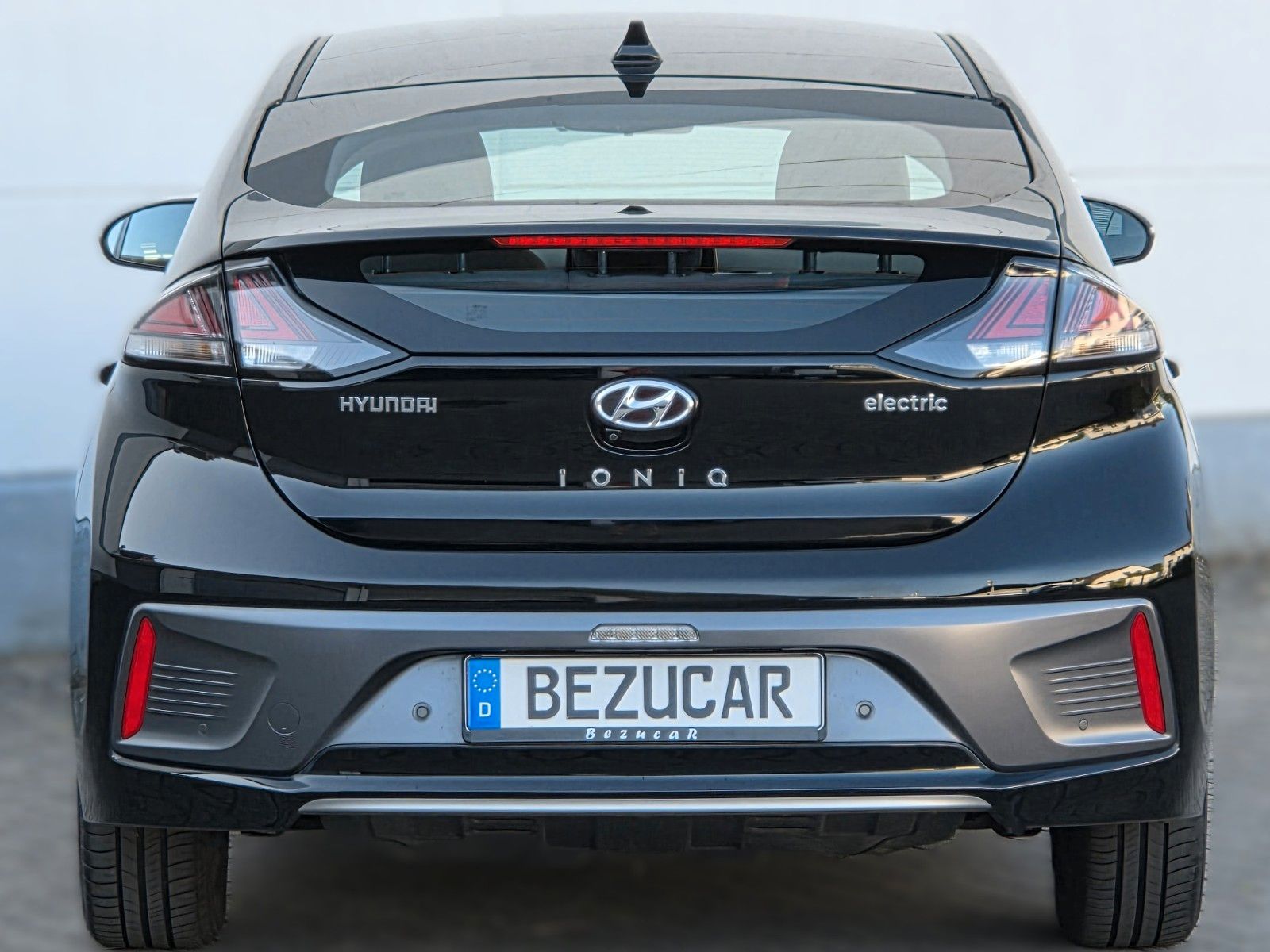 Hyundai IONIQ Elektro - Samsaru's Car Outlet