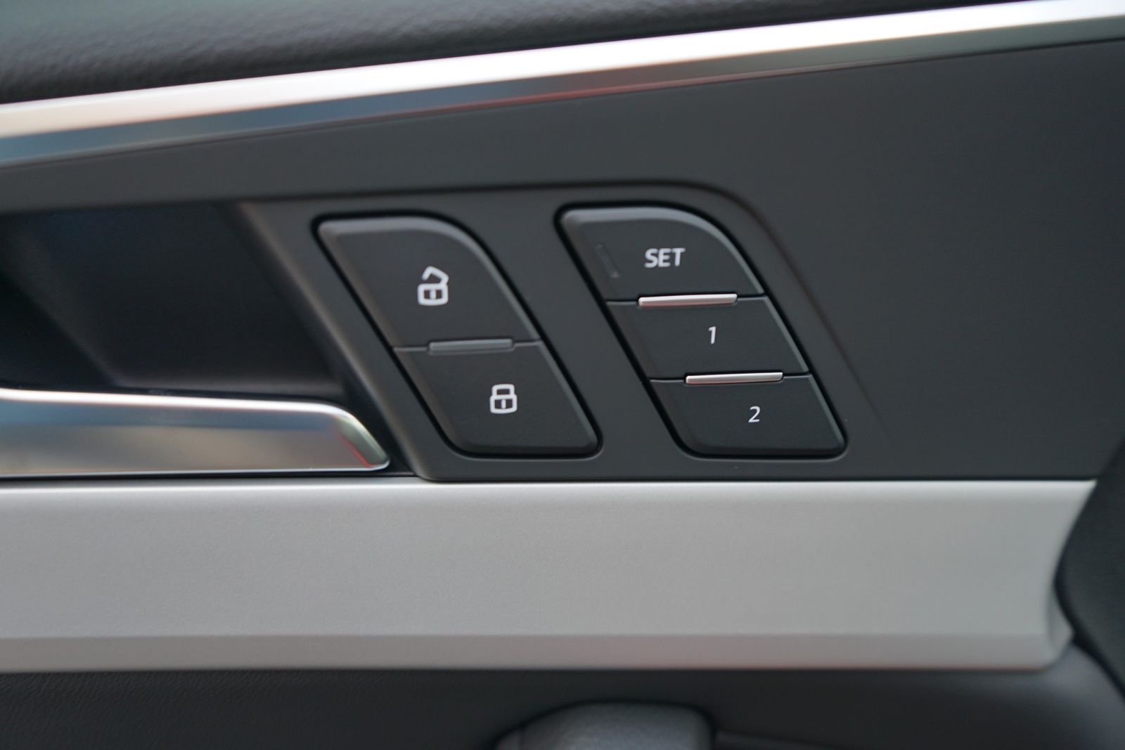 Audi A4 Avant 40 TFSI S line - Samsaru's Car Outlet