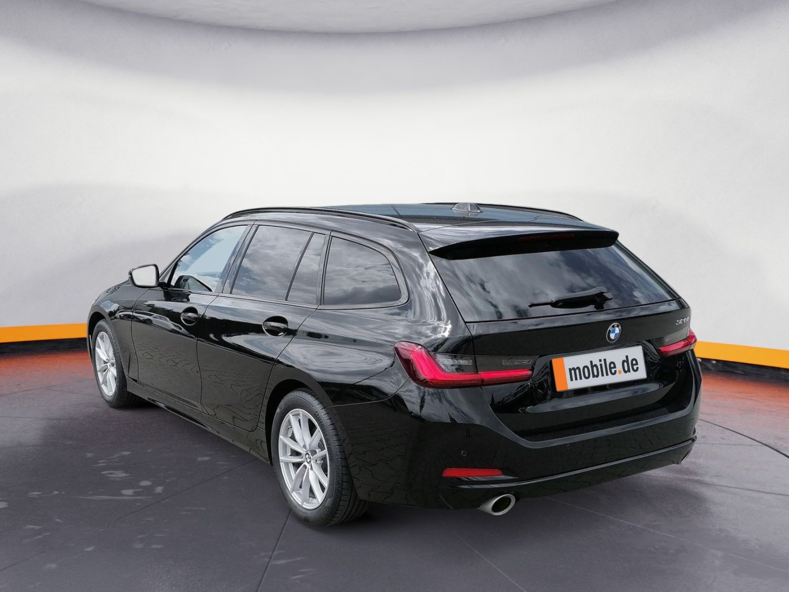 BMW 320 i Touring - Samsaru's Car Outlet