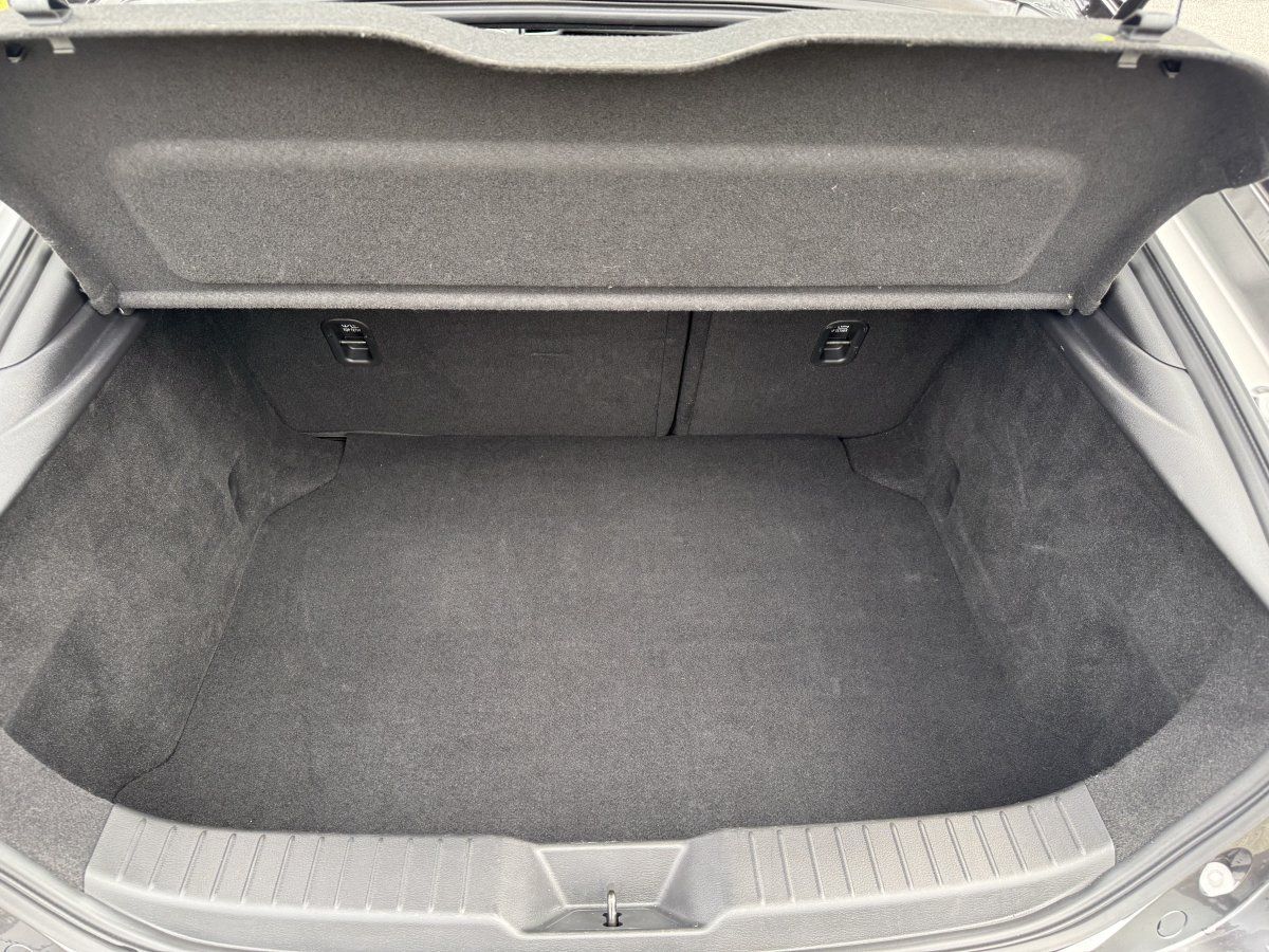 Mazda 3 2.5 140PS AT Exclusive-line Matrix 360° NAVI