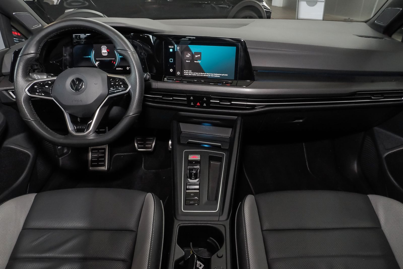 Volkswagen Golf VIII GTD 2.0 TDI DSG - Samsaru's Car Outlet
