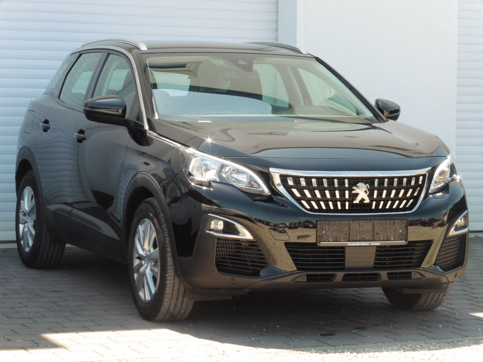 Peugeot 3008 BlueHDi 130 EAT8 - Samsaru's Car Outlet