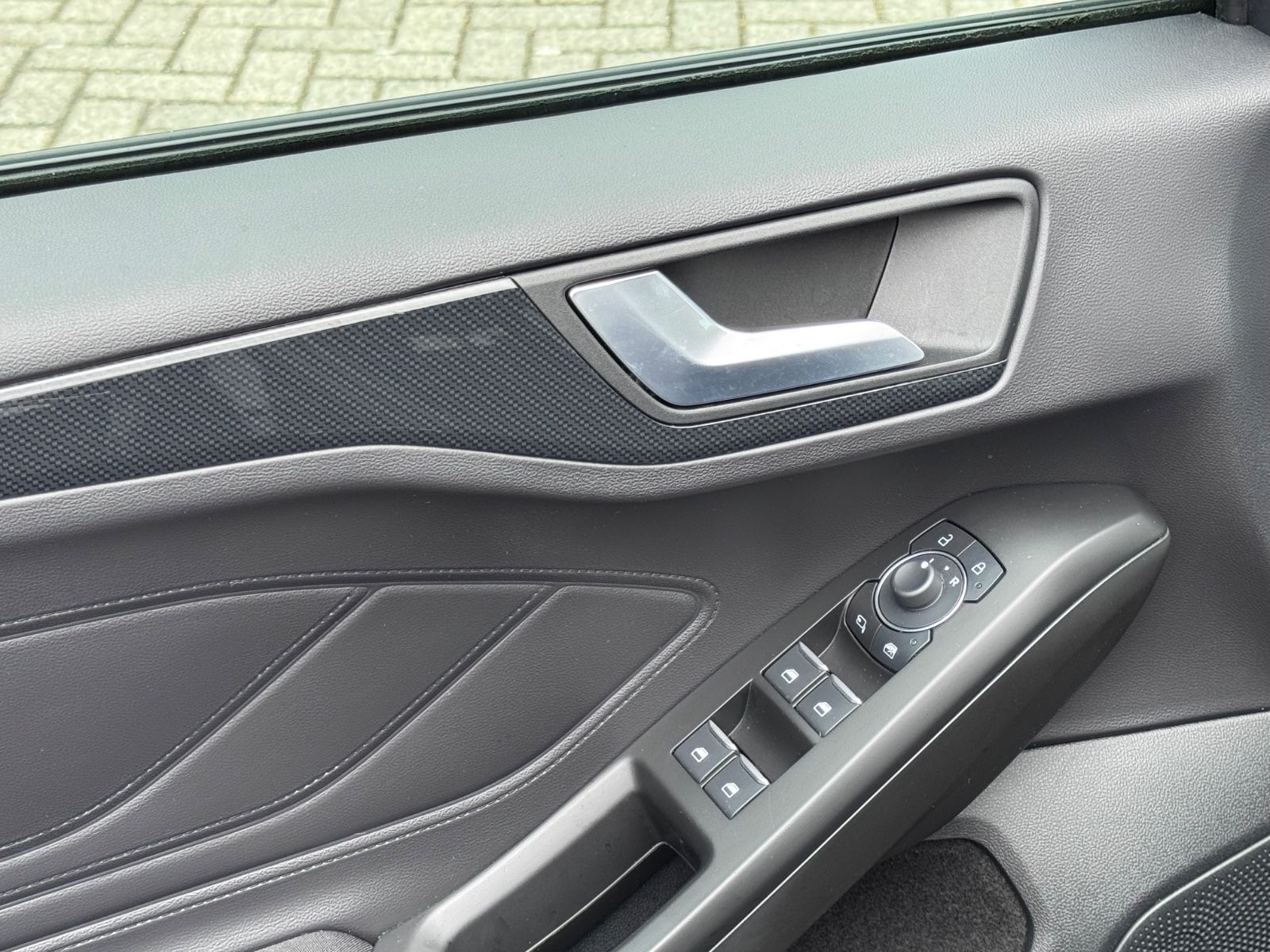 Ford Focus Turnier ST-Line X GROSSES-NAVI,AUTOMATIK