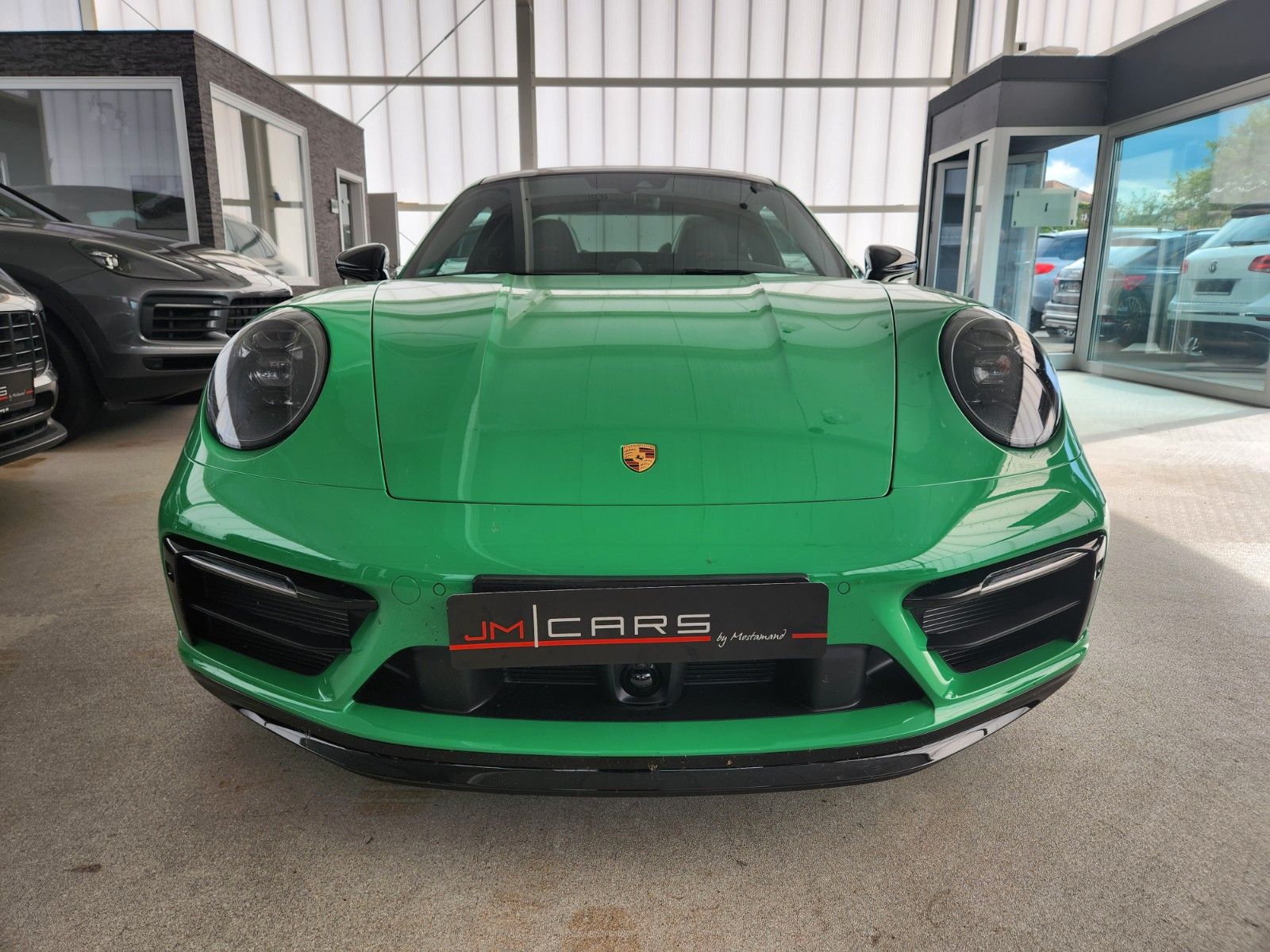 Porsche 992 Carrera 4 GTS Exclusiv - Samsaru's Car Outlet