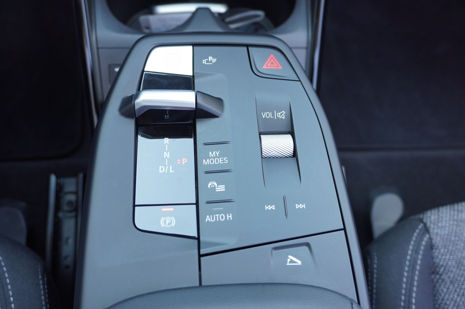 BMW X1 xDrive23i - Samsaru's Car Outlet