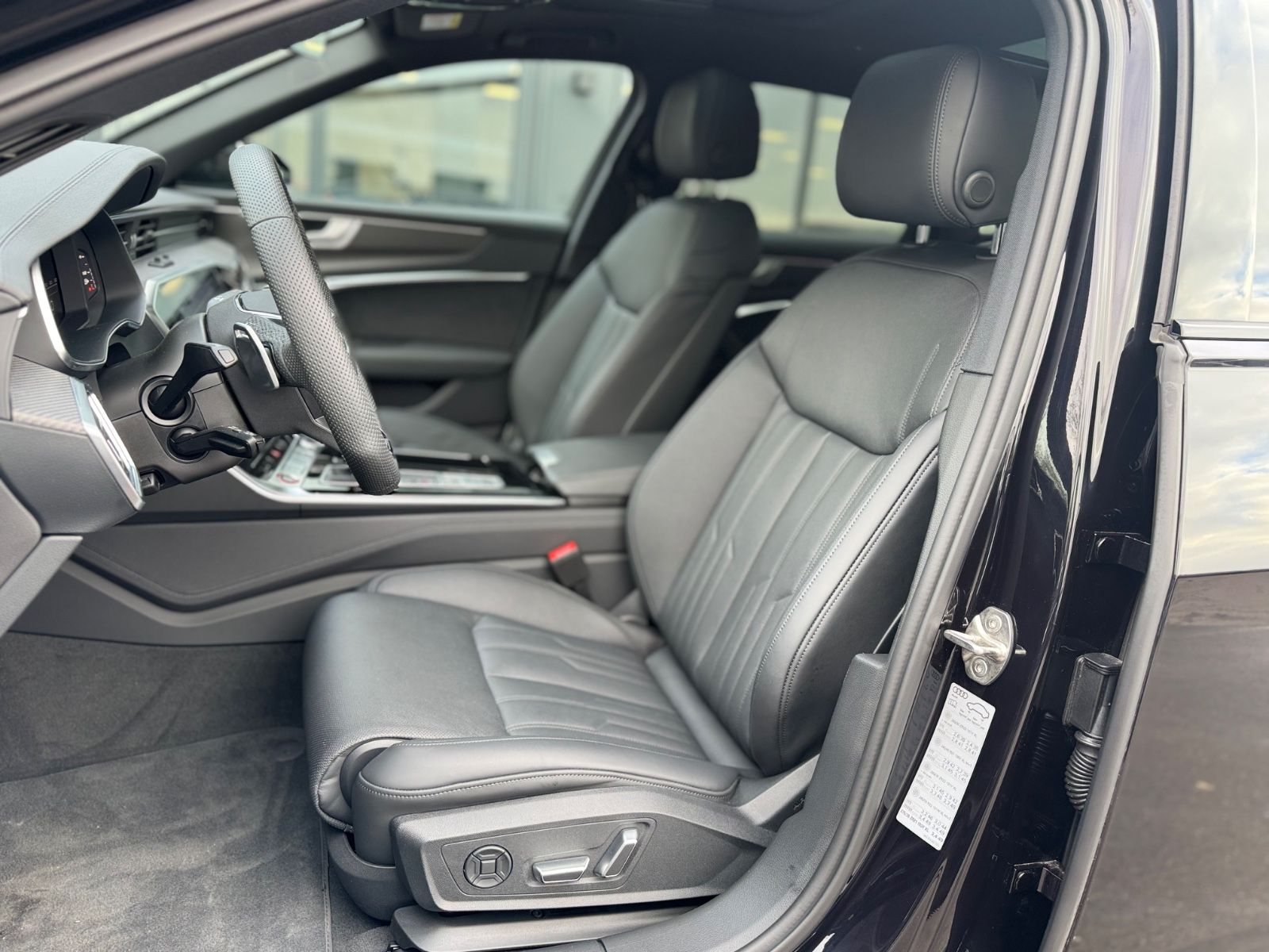 Audi RS6 AVANT QUATTRO PERFORMANCE*22.Z*CARBON*AHK*
